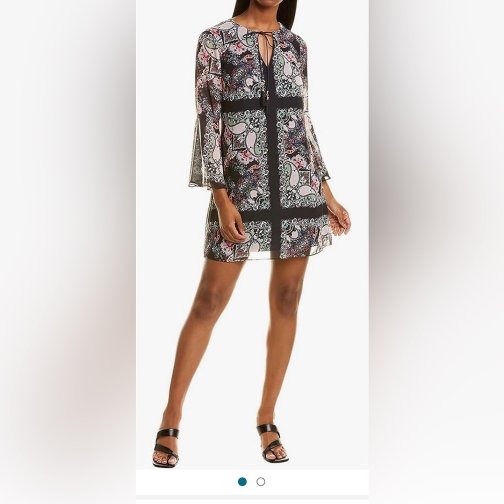 Vince Camuto Tie Neck Bell Sleeve Chiffon Dress in Navy Paisley Size 12
